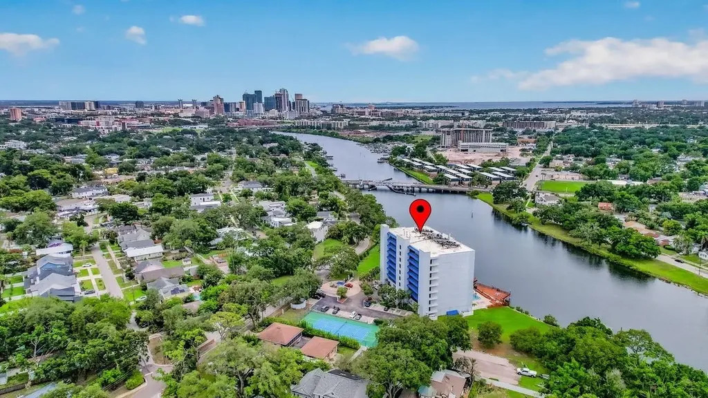 2780 N Riverside Drive Tampa FL 33602