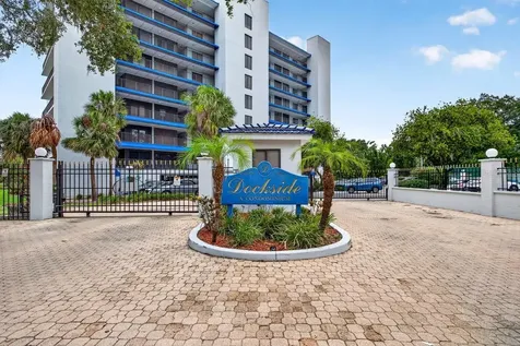 2780 N Riverside Drive Tampa FL 33602