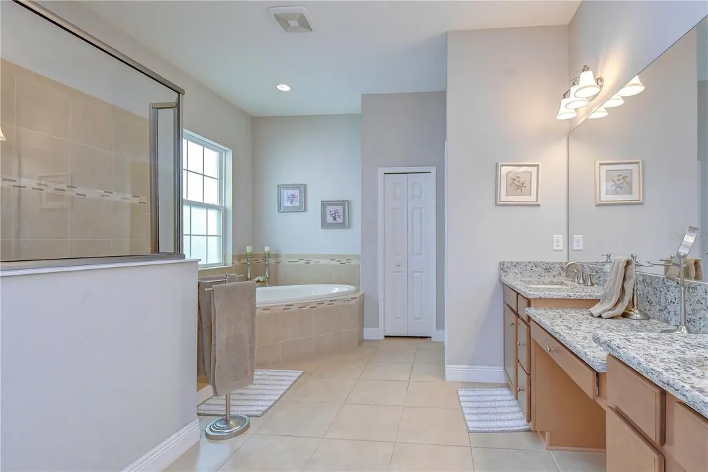 6335 Knob Tree Drive Lithia FL 33547