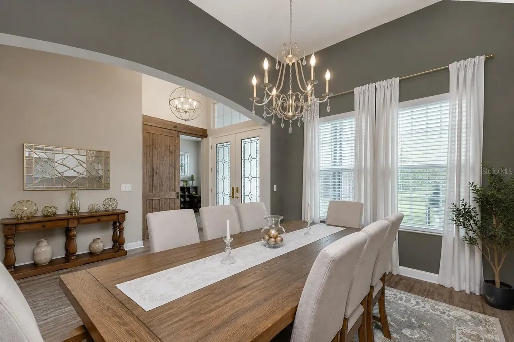 6335 Knob Tree Drive Lithia FL 33547