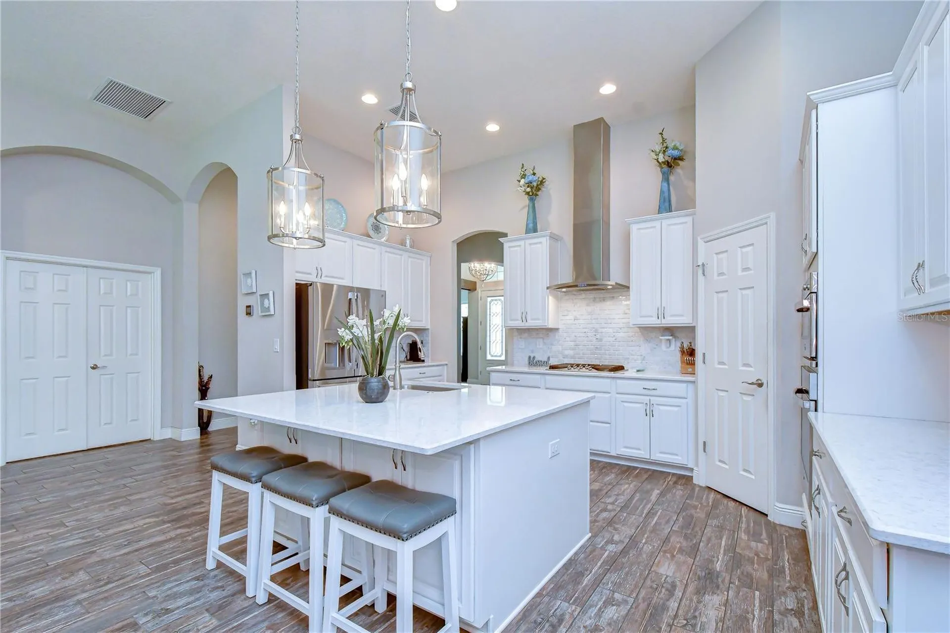 6335 Knob Tree Drive Lithia FL 33547
