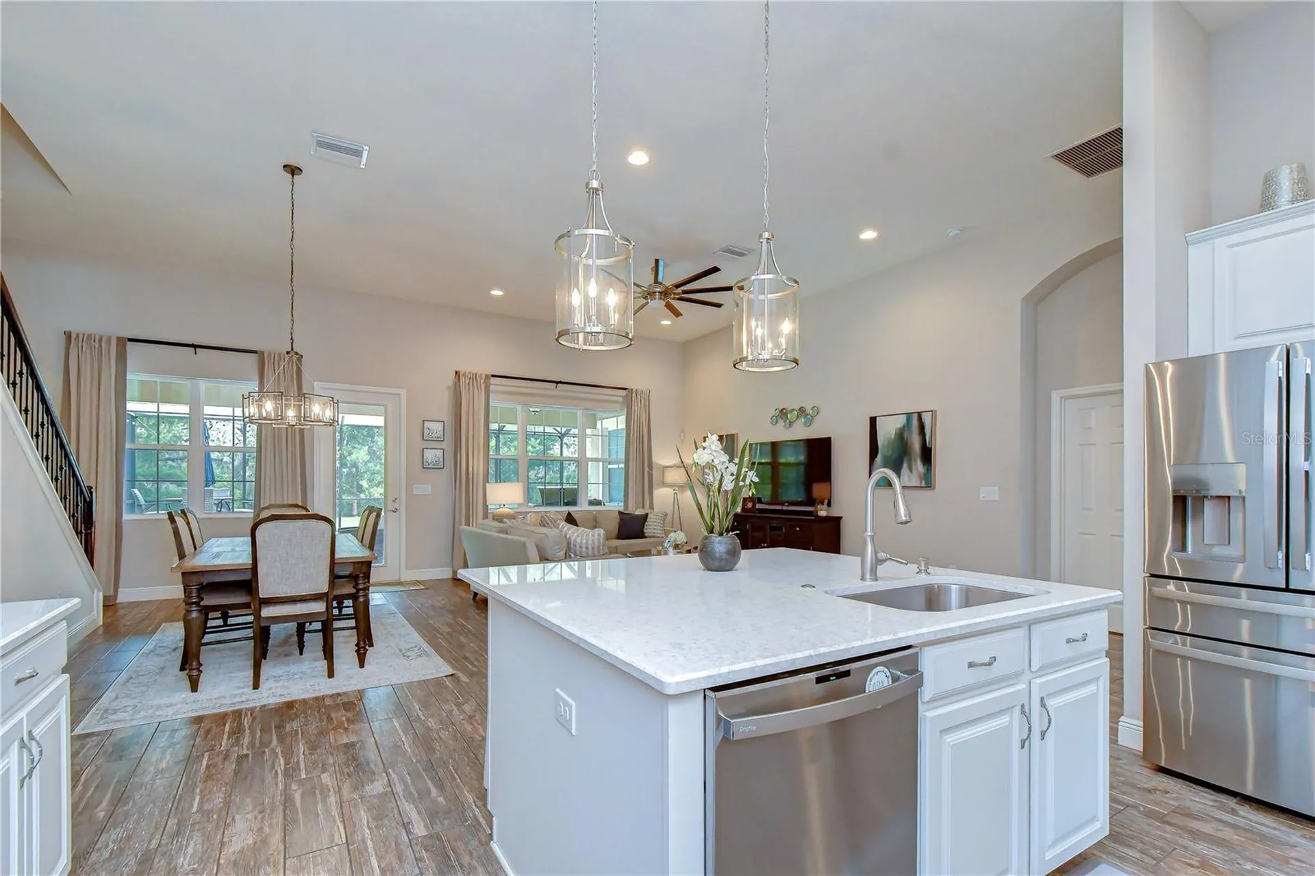 6335 Knob Tree Drive Lithia FL 33547