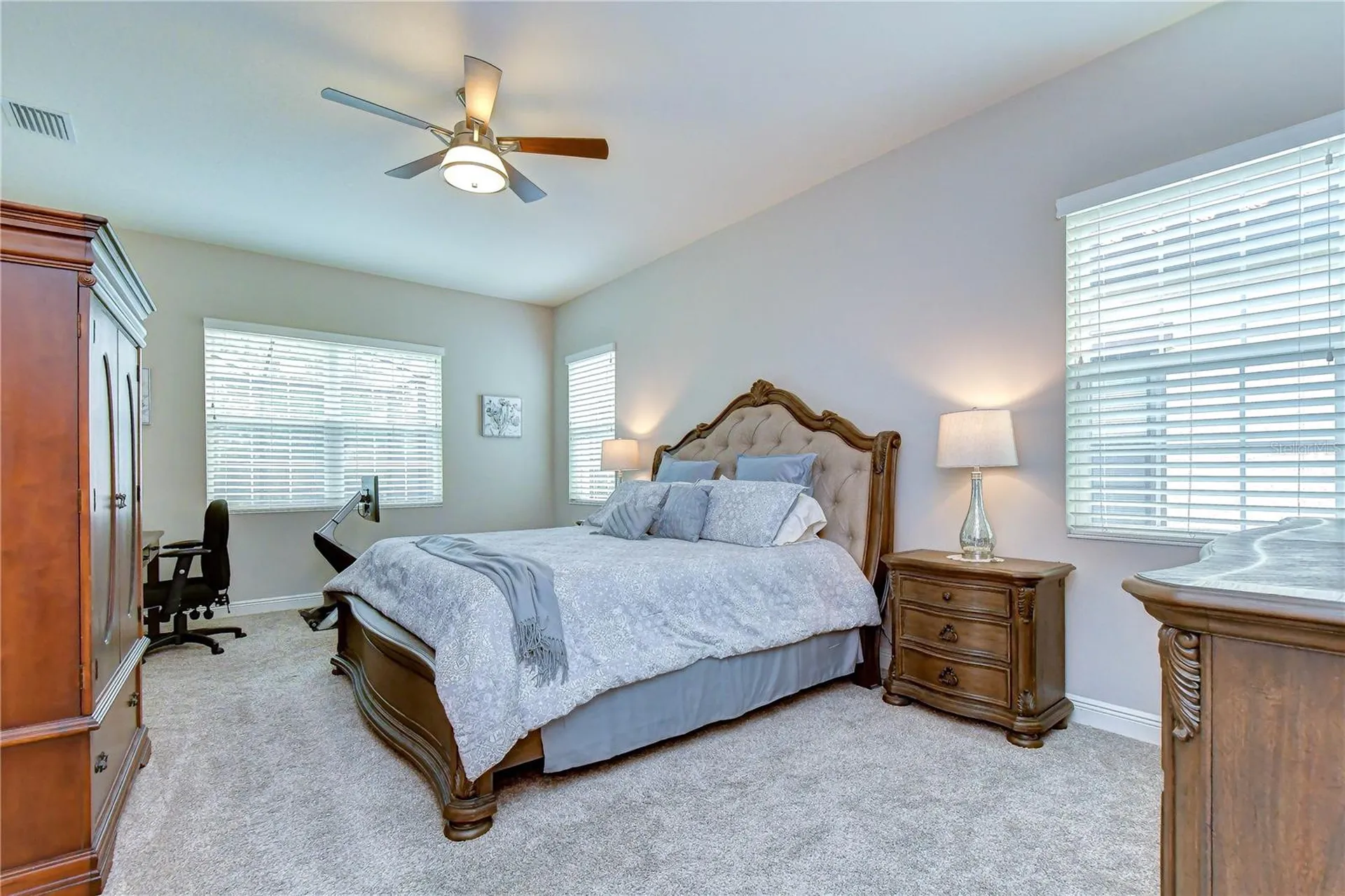 6335 Knob Tree Drive Lithia FL 33547