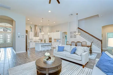 6335 Knob Tree Drive Lithia FL 33547