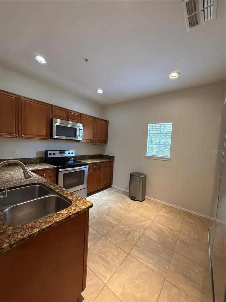 122 Vista Verdi Circle Lake Mary FL 32746