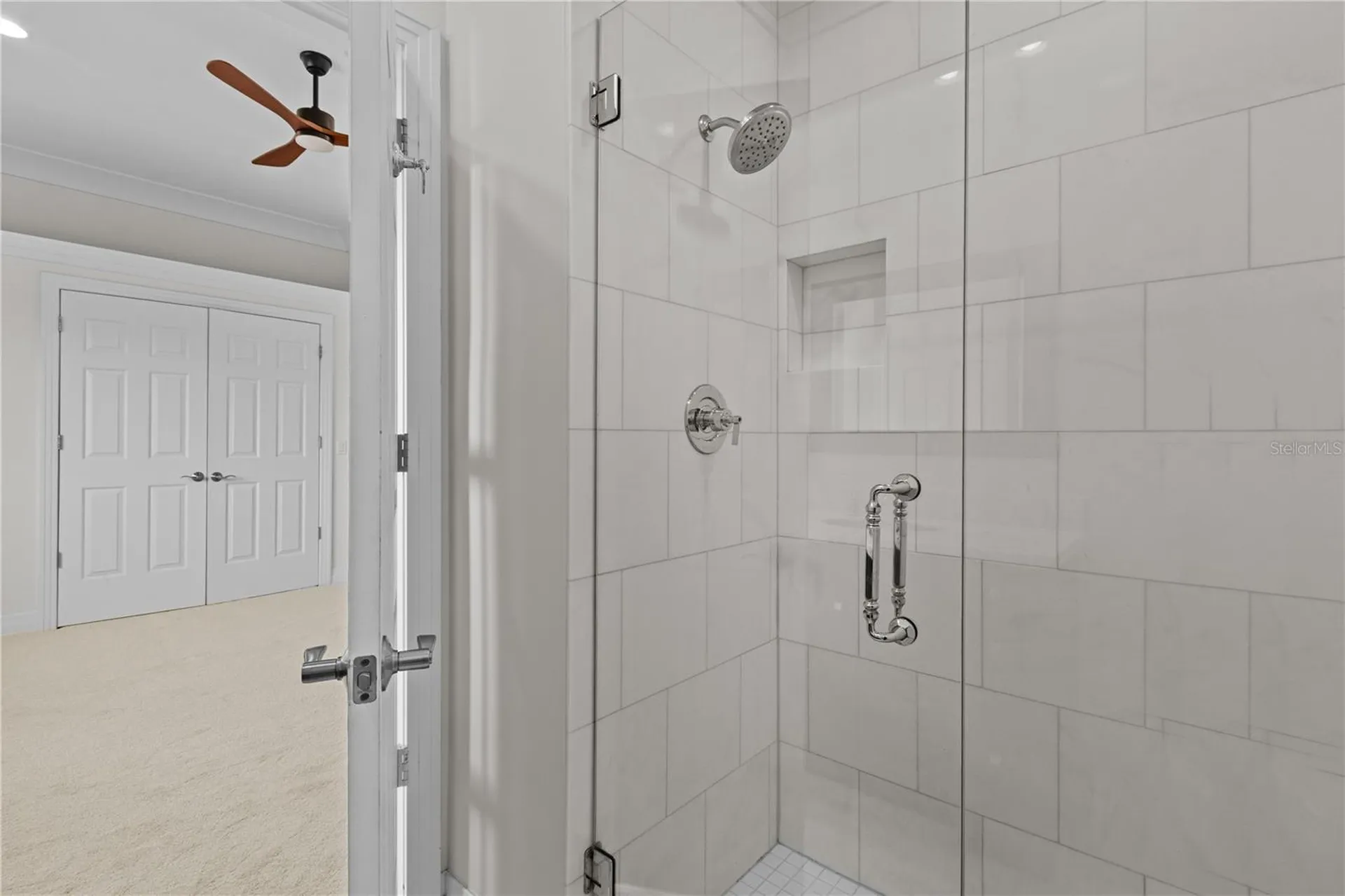 1008 Paseo Del Rio NE St Petersburg FL 33702