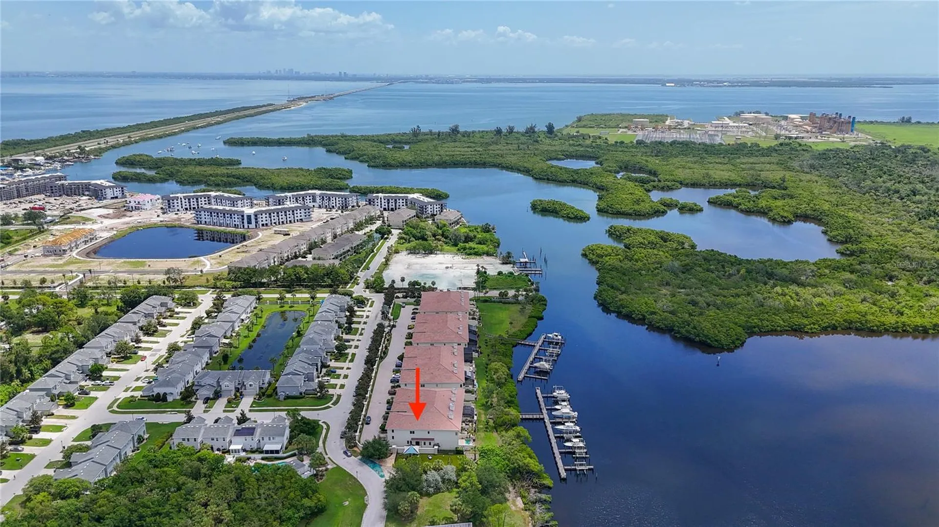 1008 Paseo Del Rio NE St Petersburg FL 33702