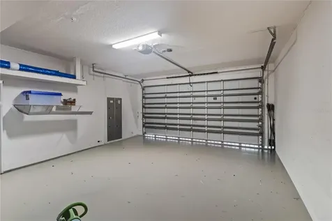 1008 Paseo Del Rio NE St Petersburg FL 33702