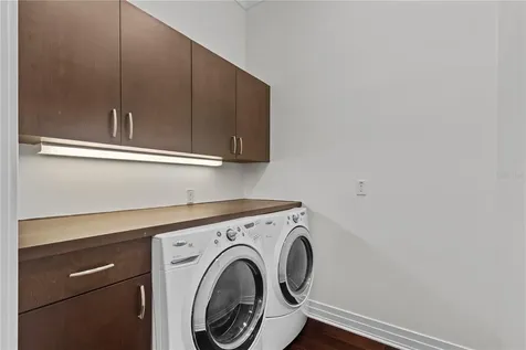 1008 Paseo Del Rio NE St Petersburg FL 33702