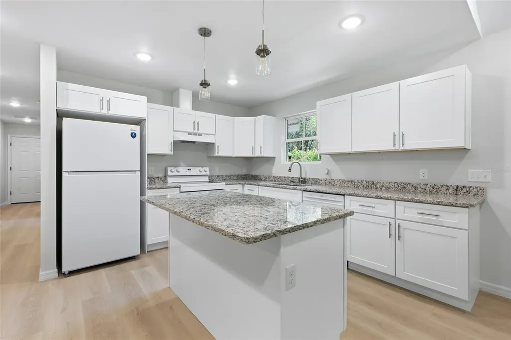 925 NE 19th Street Gainesville FL 32641