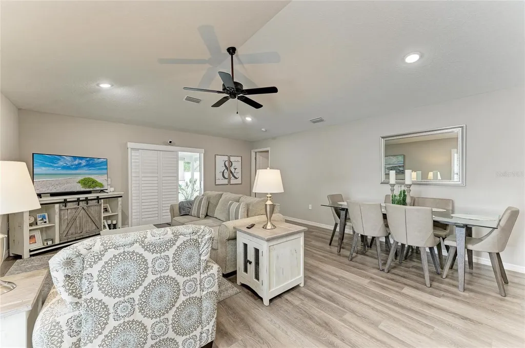 823 Bacon Avenue Sarasota FL 34232