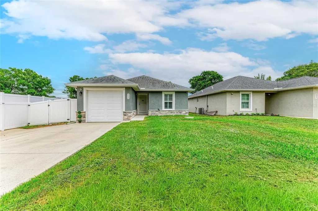 823 Bacon Avenue Sarasota FL 34232