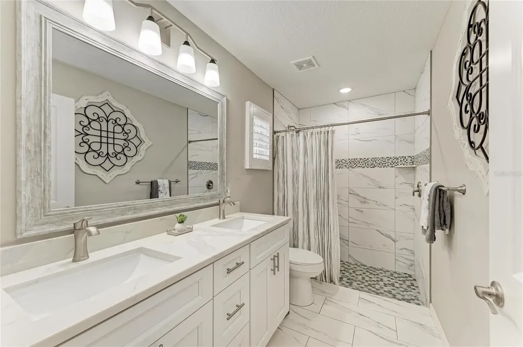 823 Bacon Avenue Sarasota FL 34232