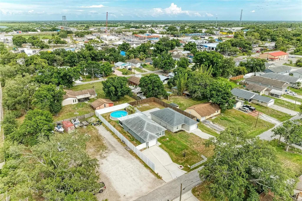 823 Bacon Avenue Sarasota FL 34232