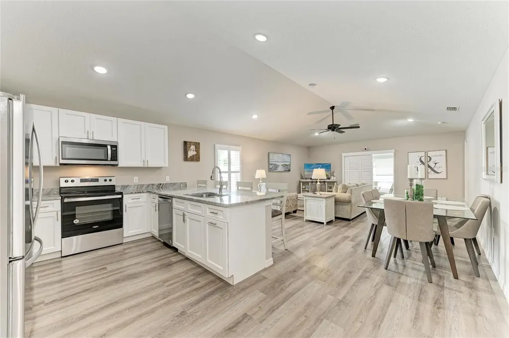 823 Bacon Avenue Sarasota FL 34232