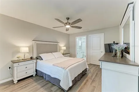 823 Bacon Avenue Sarasota FL 34232