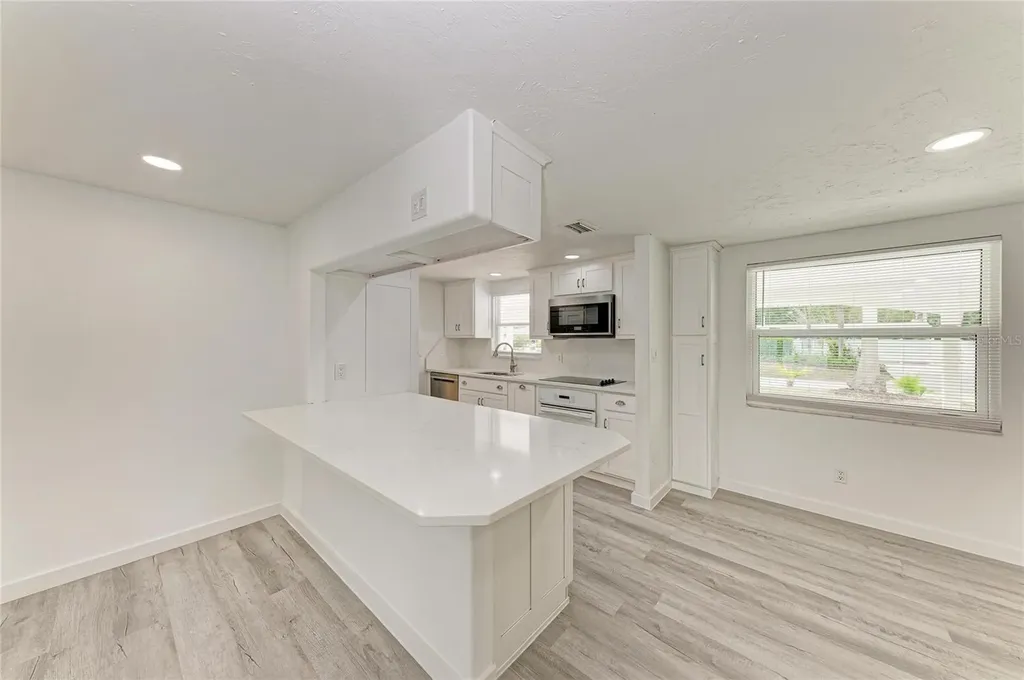 2714 Datura Street Sarasota FL 34239
