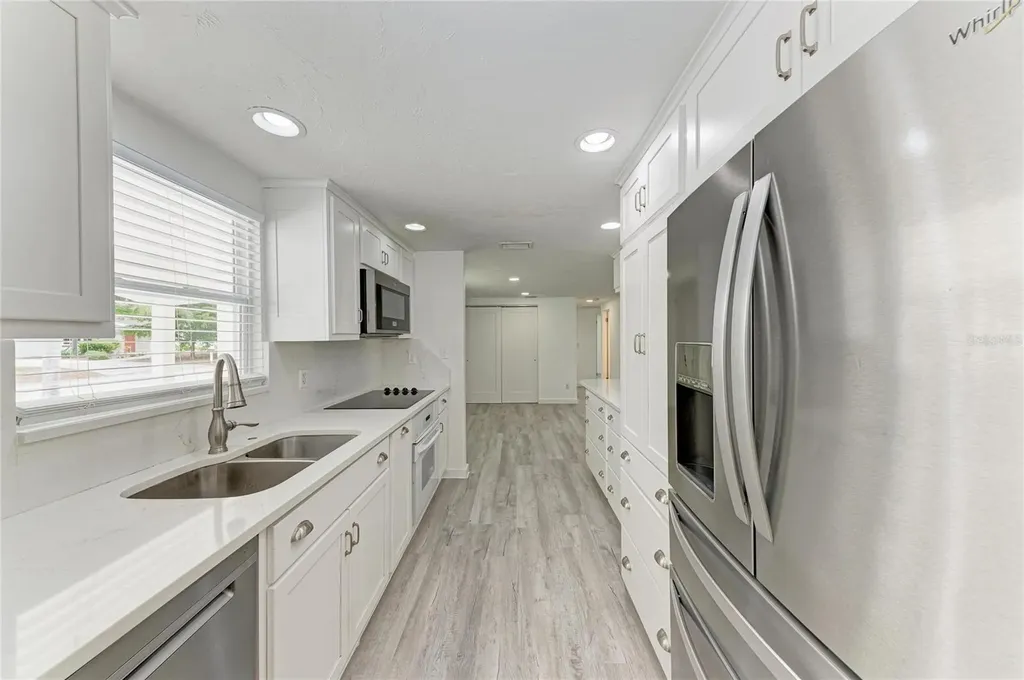 2714 Datura Street Sarasota FL 34239