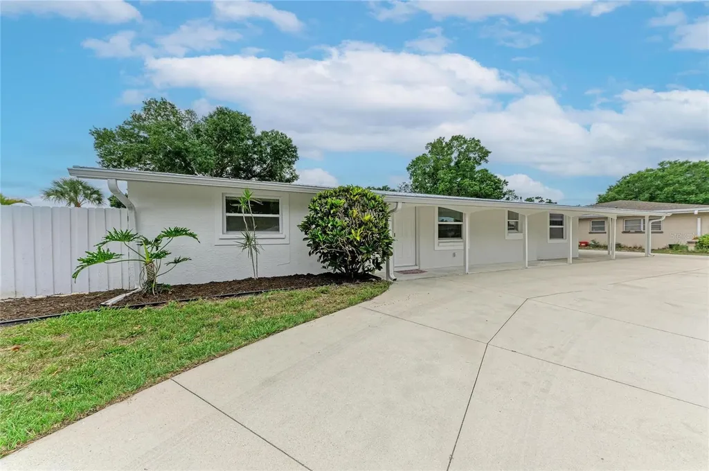 2714 Datura Street Sarasota FL 34239