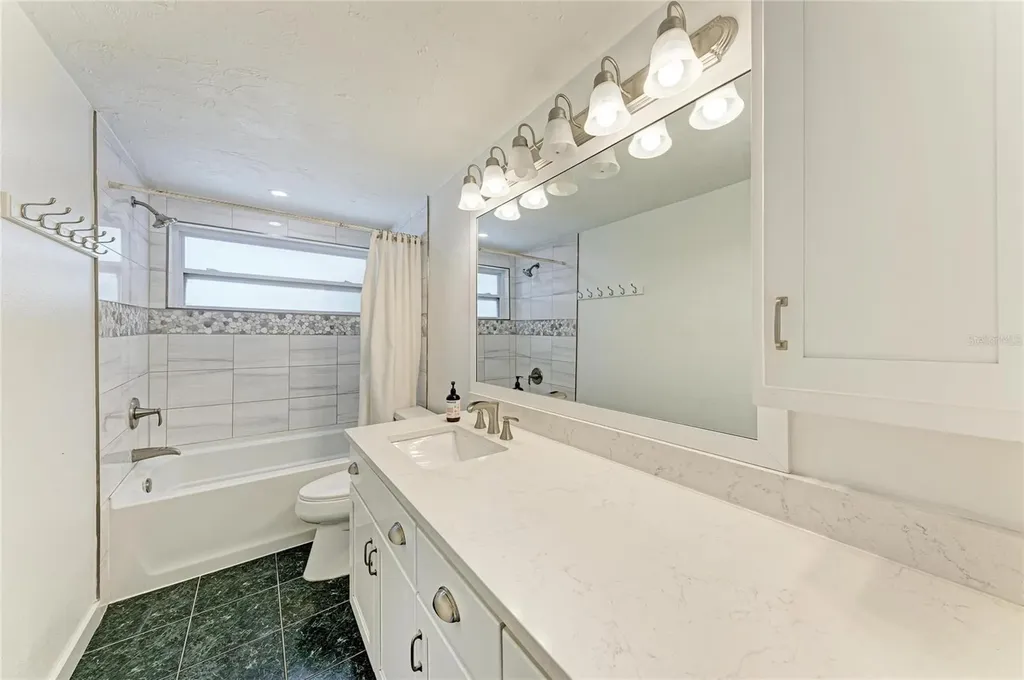 2714 Datura Street Sarasota FL 34239