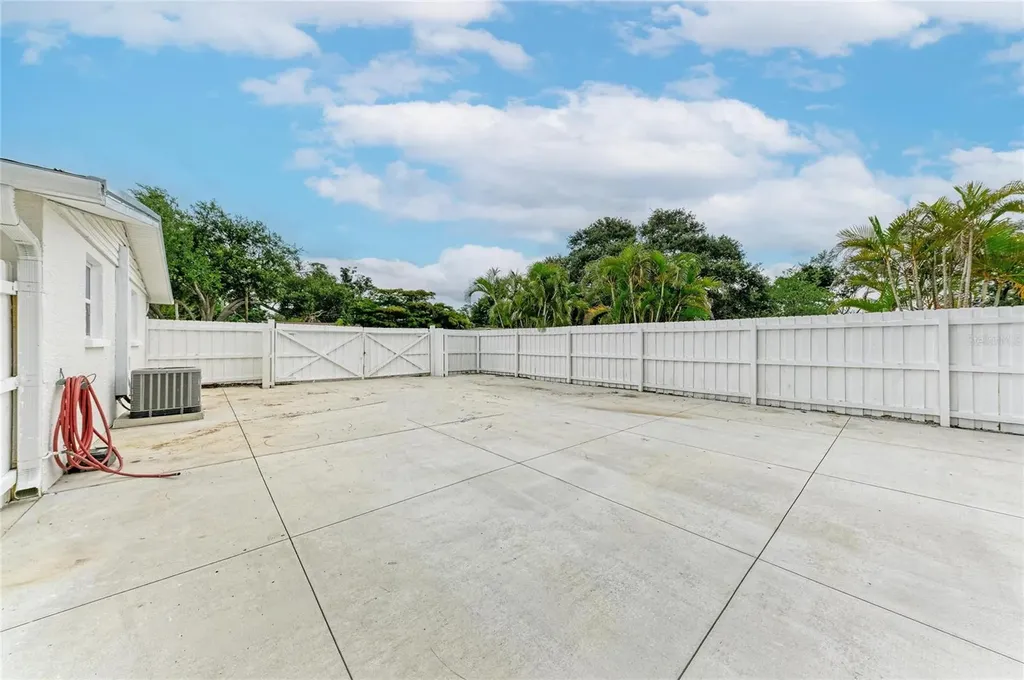2714 Datura Street Sarasota FL 34239