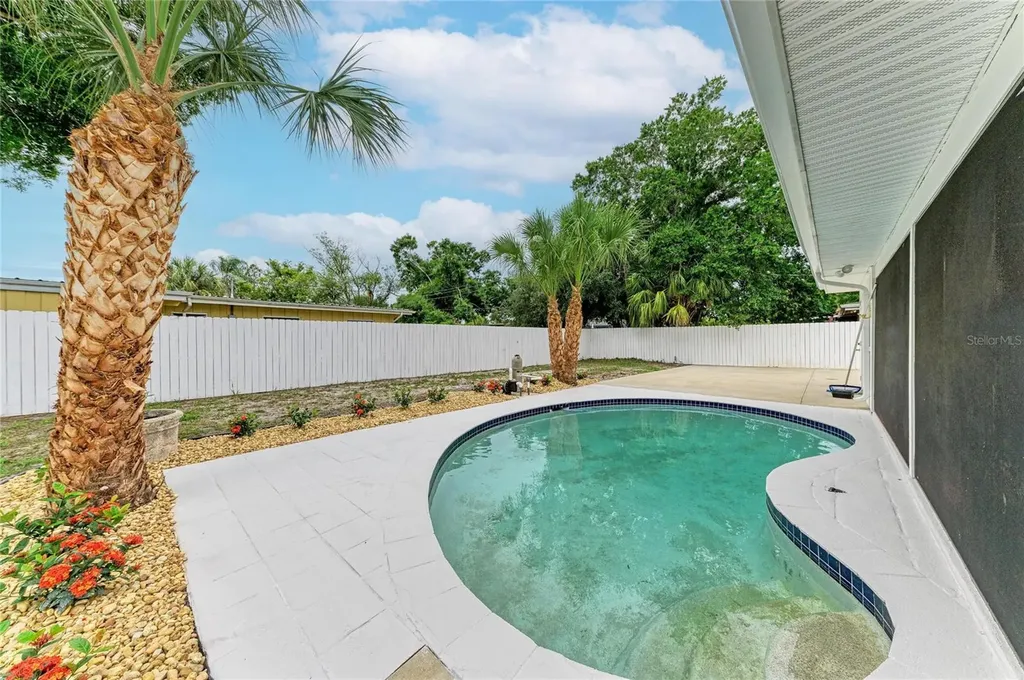 2714 Datura Street Sarasota FL 34239