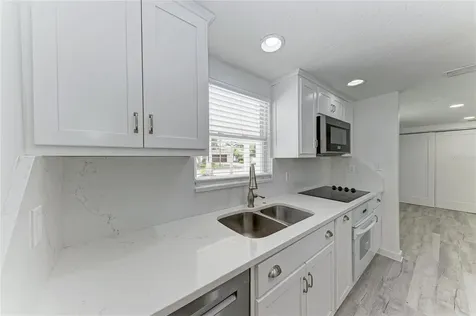 2714 Datura Street Sarasota FL 34239