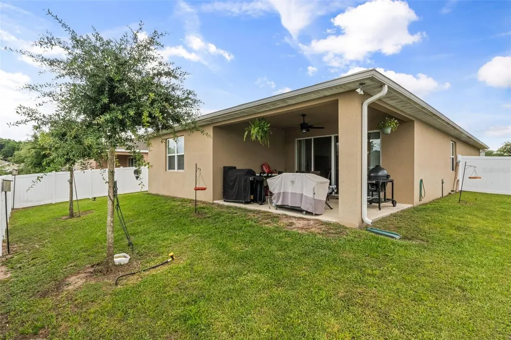 31724 Broadwater Avenue Leesburg FL 34748