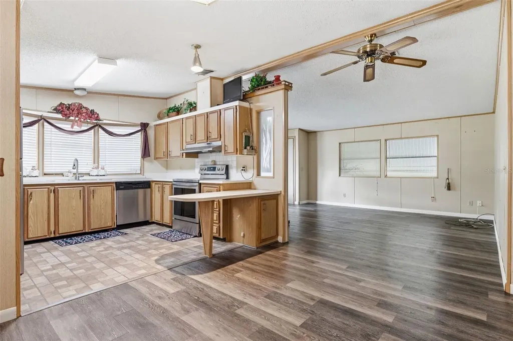 410 Dolphin Drive S Oldsmar FL 34677