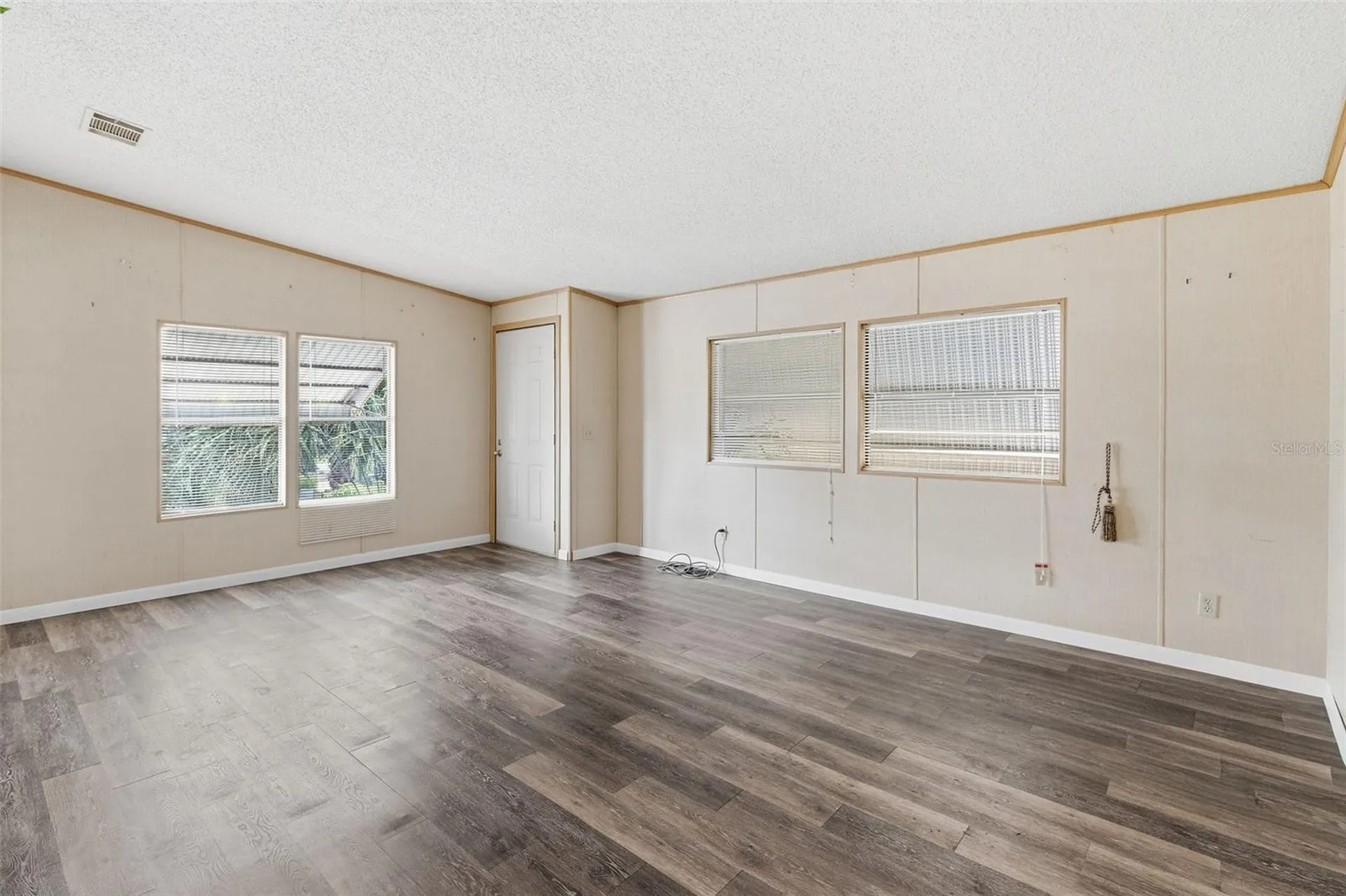 410 Dolphin Drive S Oldsmar FL 34677