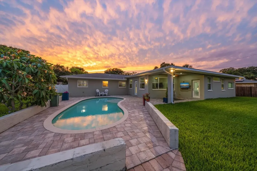 209 Live Oak Lane Largo FL 33770