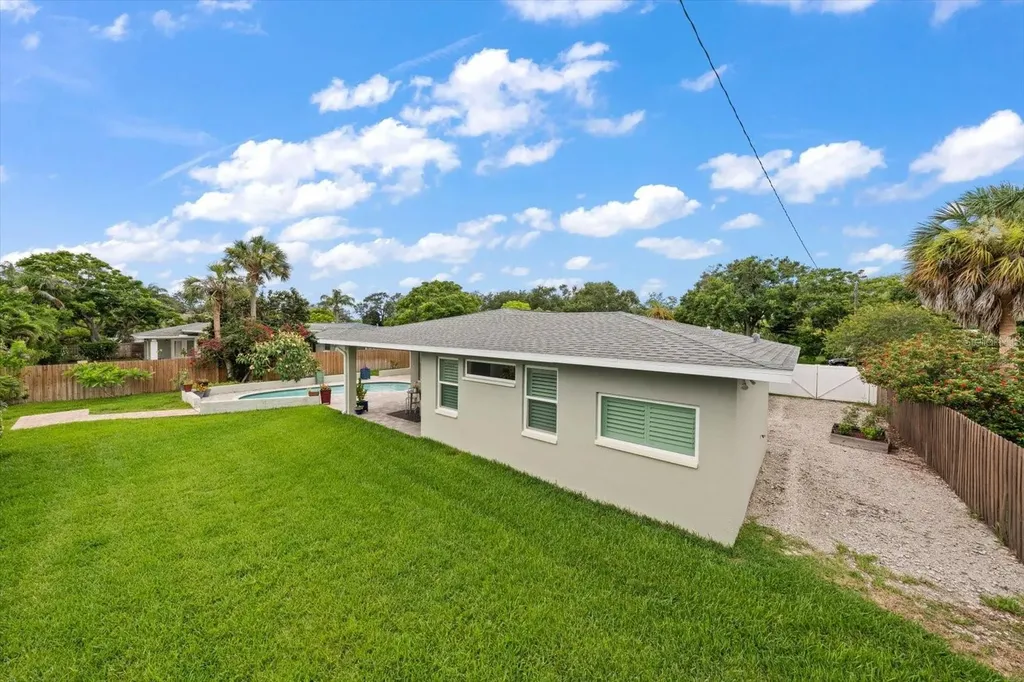 209 Live Oak Lane Largo FL 33770