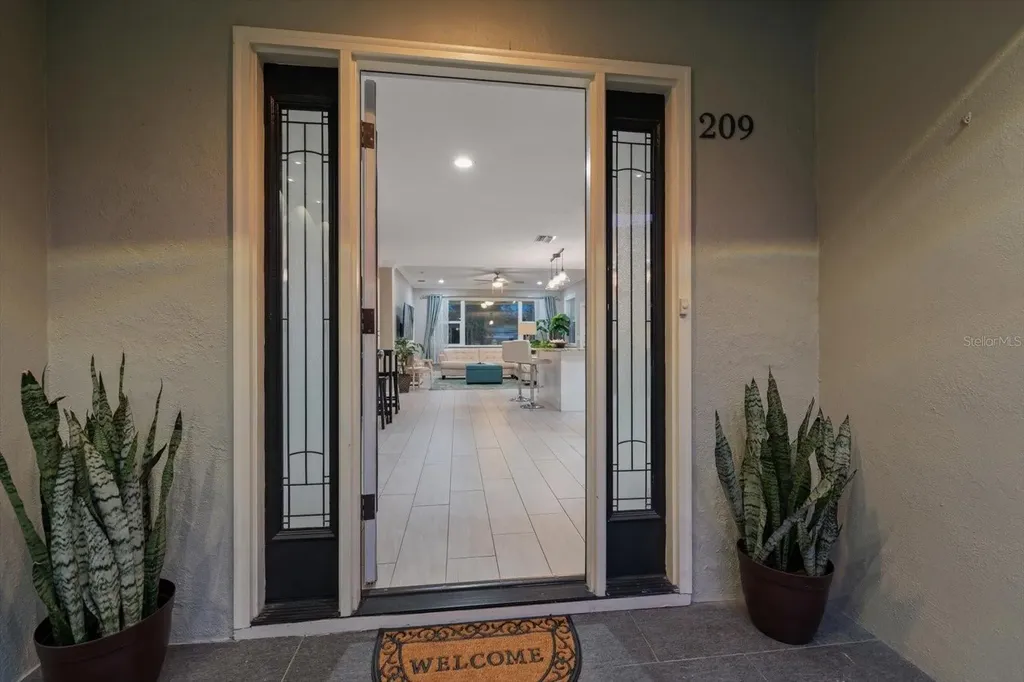 209 Live Oak Lane Largo FL 33770