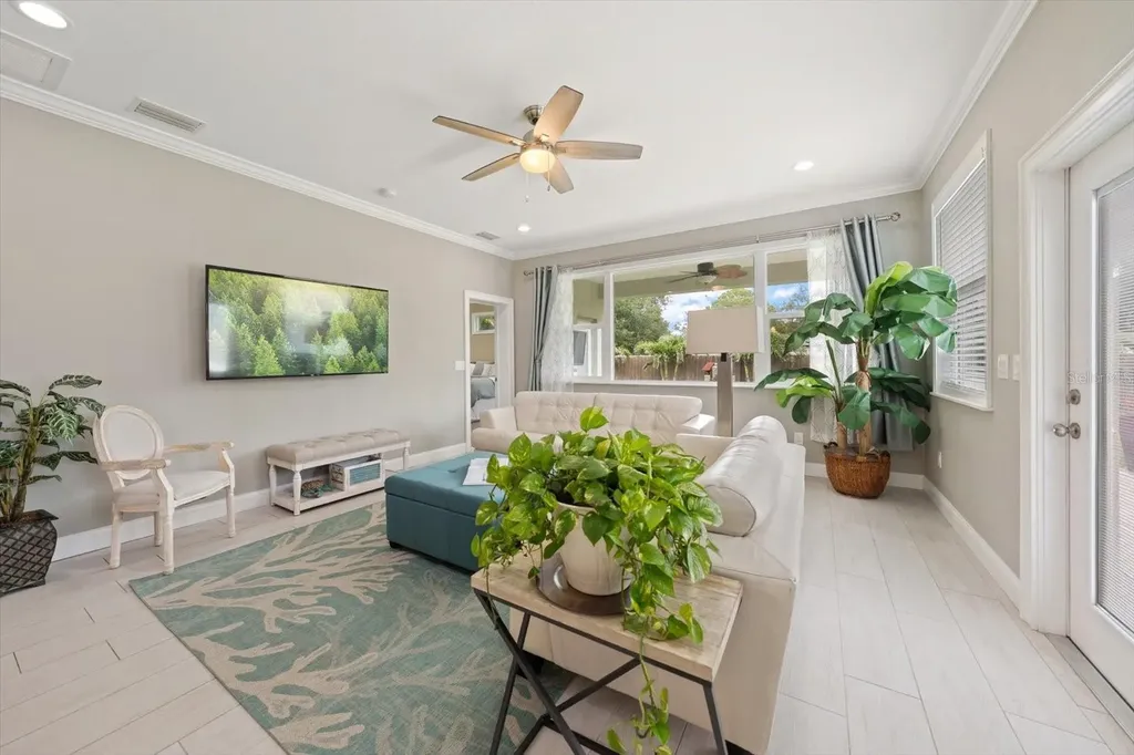 209 Live Oak Lane Largo FL 33770