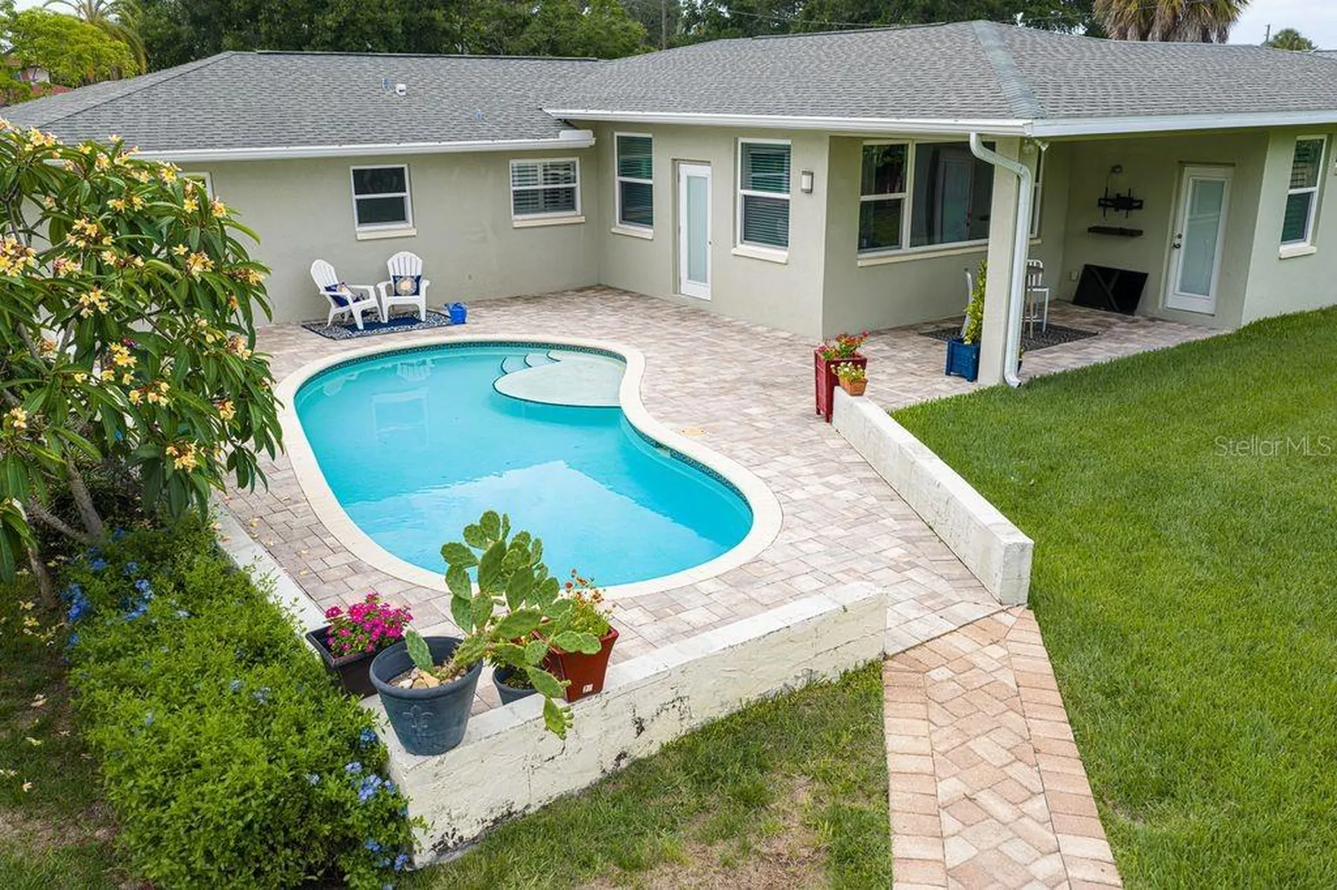 209 Live Oak Lane Largo FL 33770