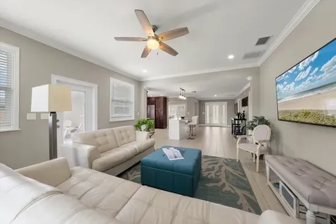 209 Live Oak Lane Largo FL 33770