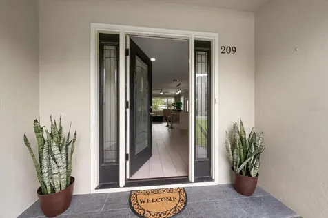 209 Live Oak Lane Largo FL 33770