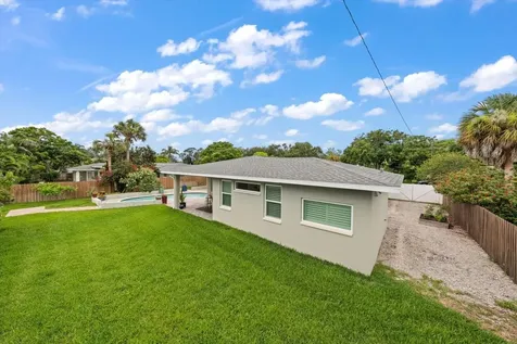 209 Live Oak Lane Largo FL 33770