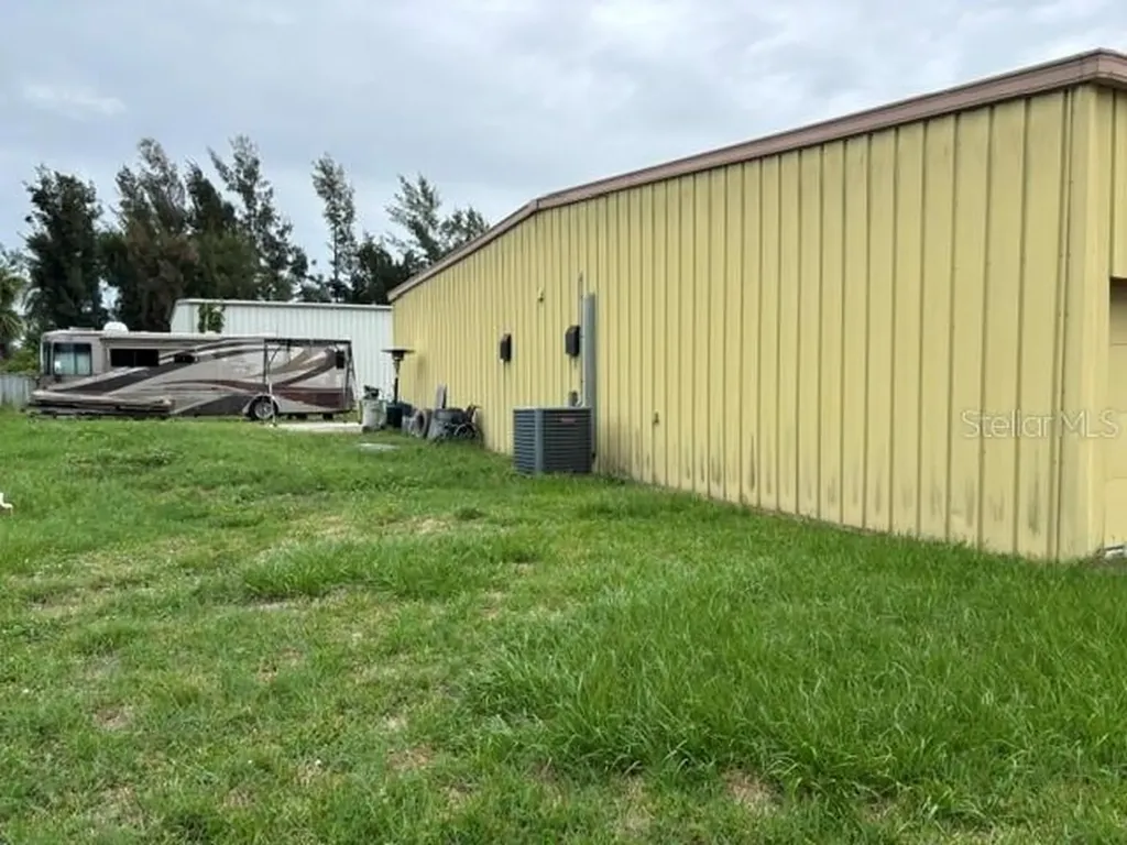 5654 Sarah Avenue Sarasota FL 34233