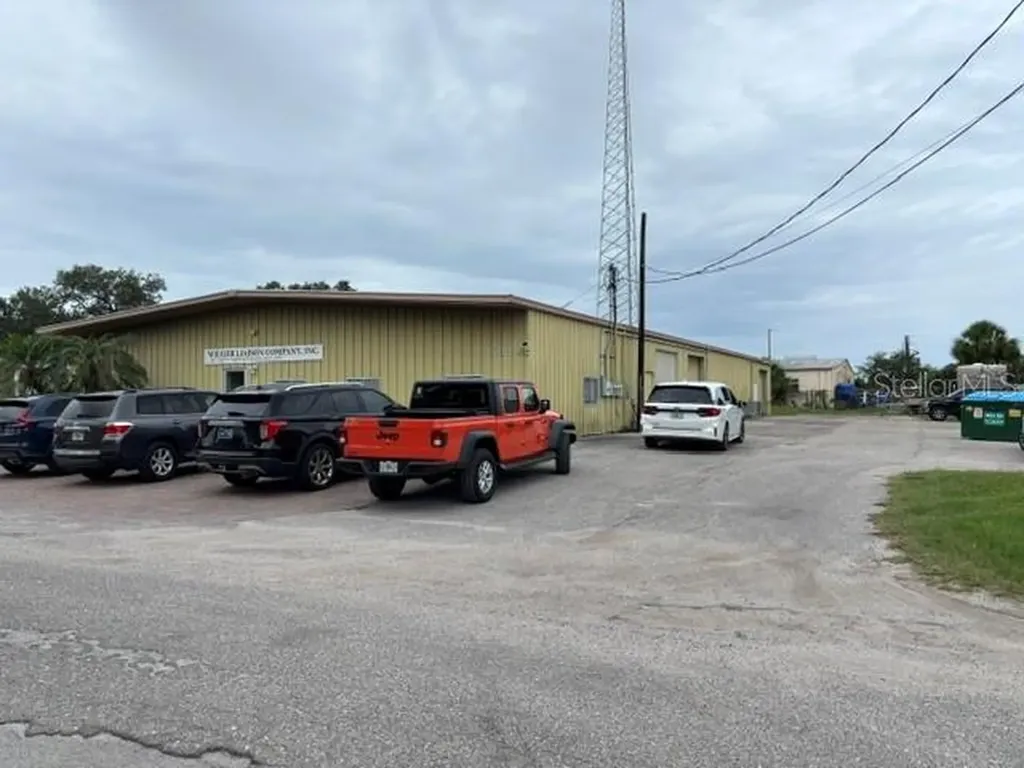 5654 Sarah Avenue Sarasota FL 34233
