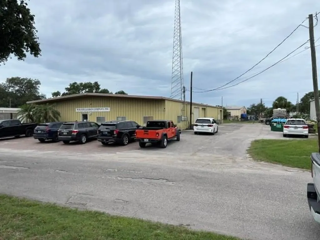 5654 Sarah Avenue Sarasota FL 34233