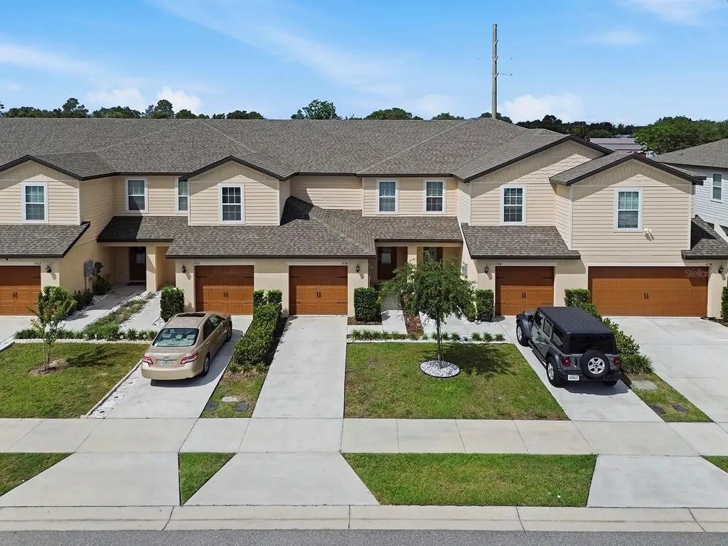 1730 Wynford Circle Tavares FL 32778