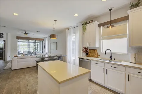15153 Stonebriar Way Orlando FL 32826