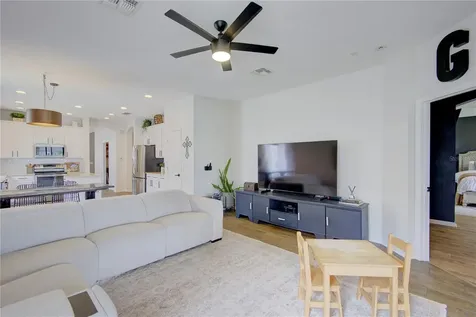 15153 Stonebriar Way Orlando FL 32826