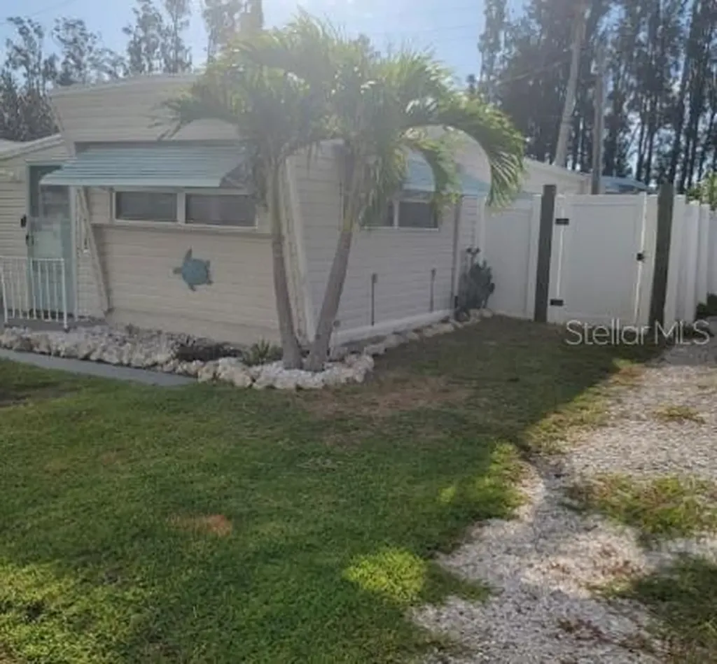3717 115th Street Court W Bradenton FL 34210