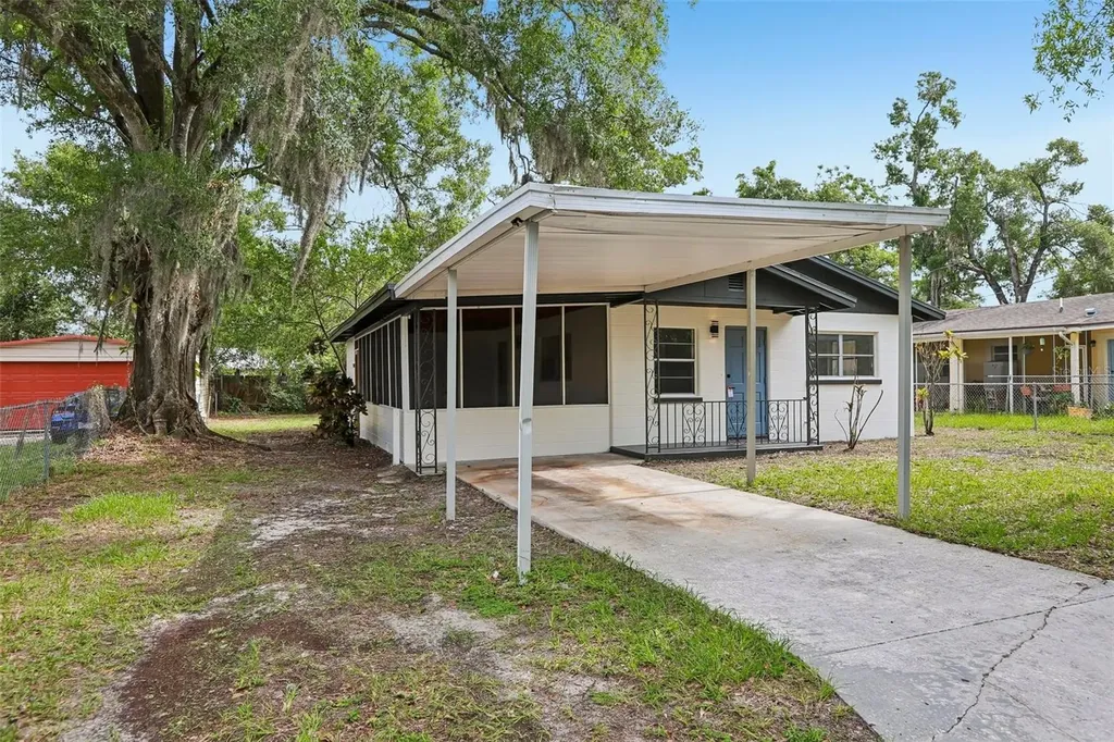 2002 E Idlewild Avenue Tampa FL 33610