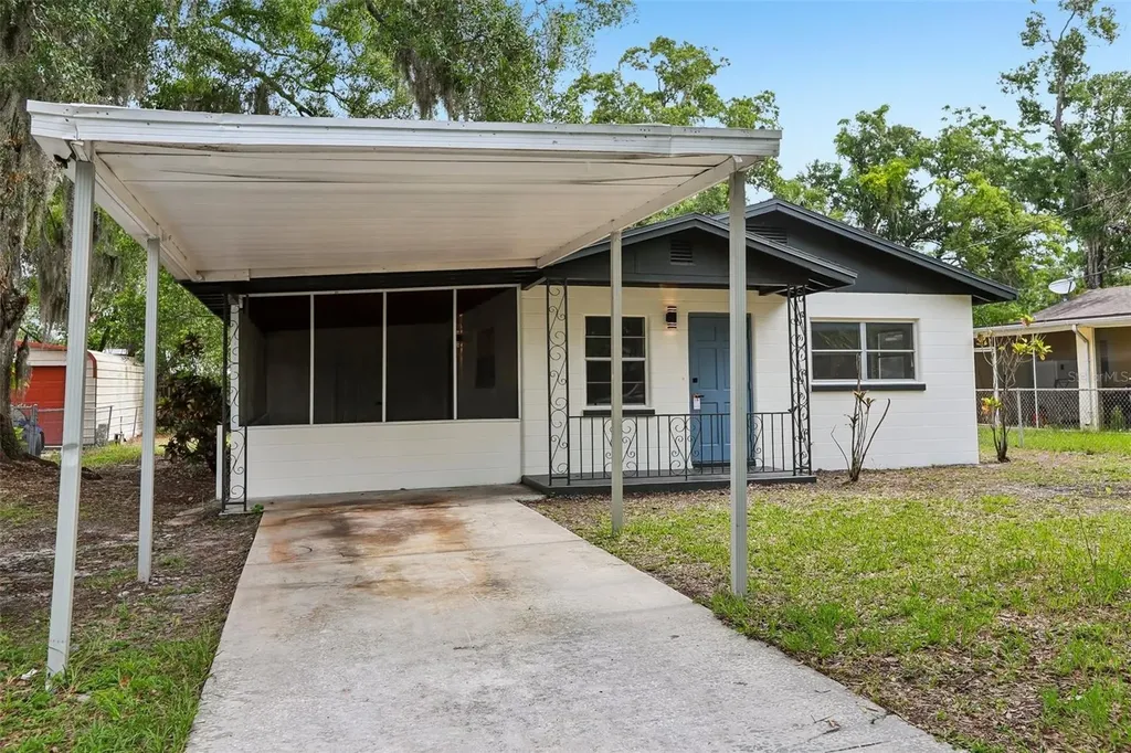 2002 E Idlewild Avenue Tampa FL 33610