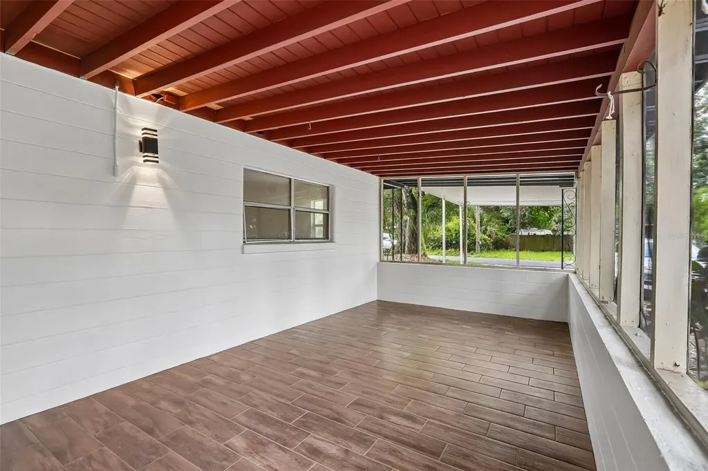 2002 E Idlewild Avenue Tampa FL 33610