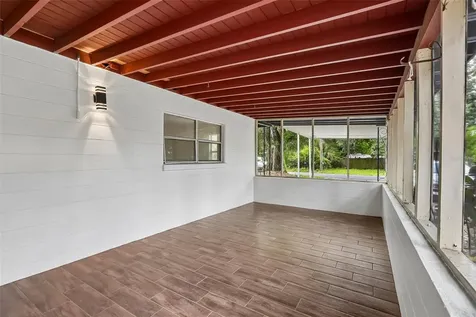 2002 E Idlewild Avenue Tampa FL 33610