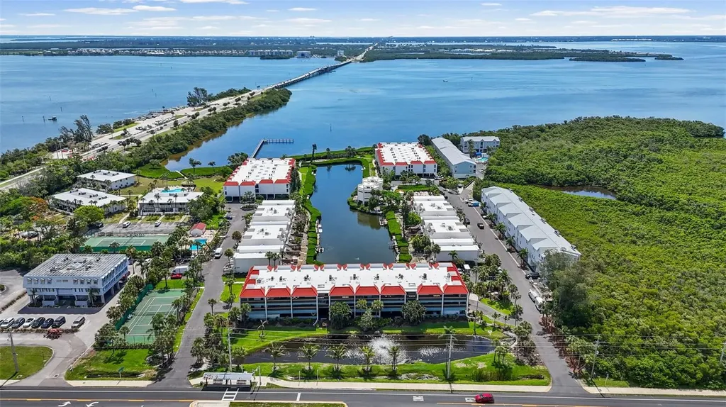 3701 E Bay Drive Bradenton Beach FL 34217